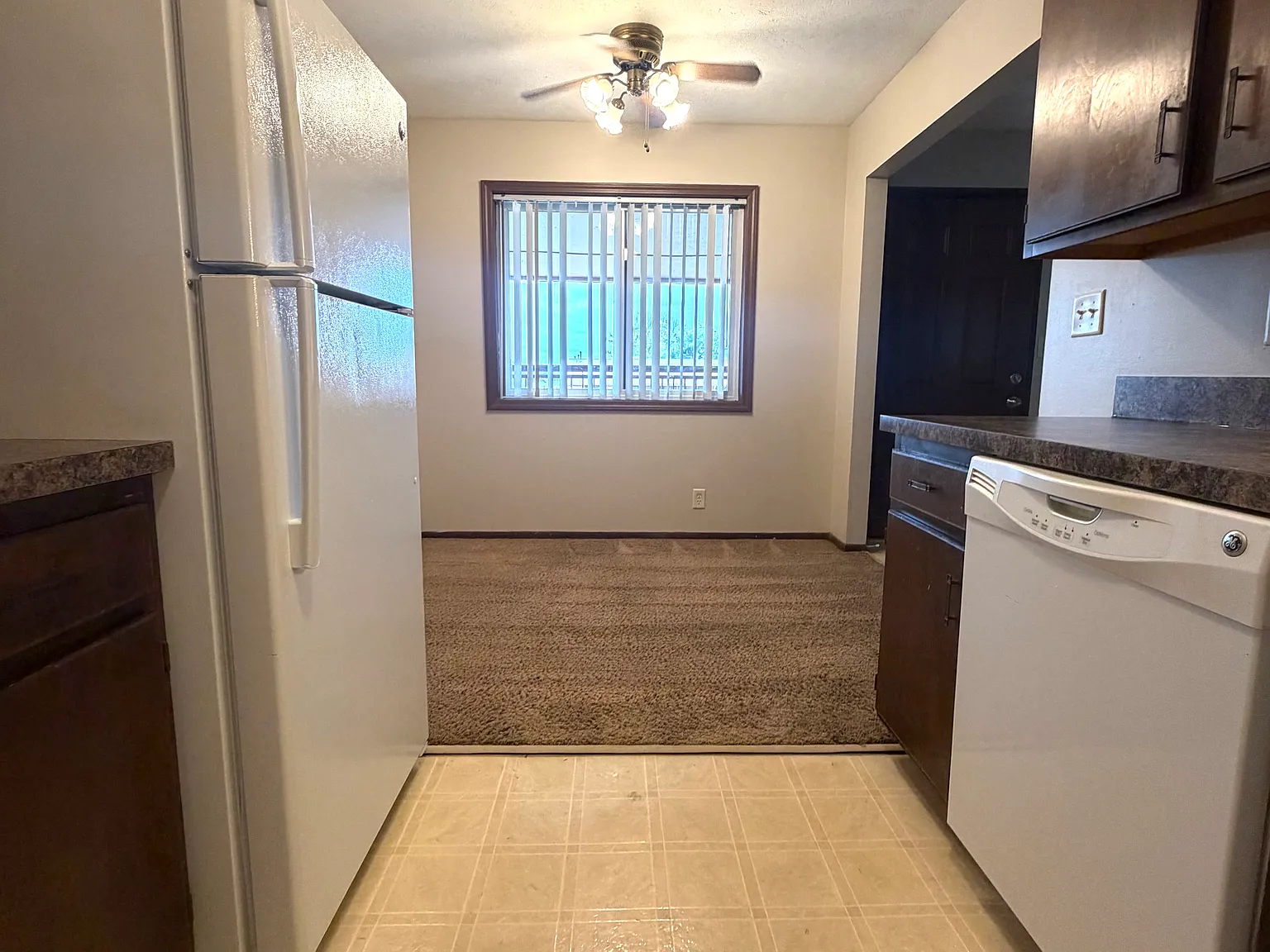 2 bed, 857 sqft, $925 — Photo 4