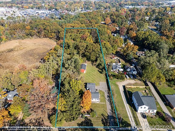 5th image of 1895 Four Mile Rd NE