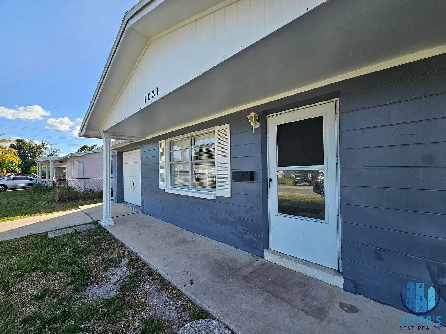 2 Bed | 1 Bath House Available For Rent In Holiday! *Move-In Special* — Photo 3