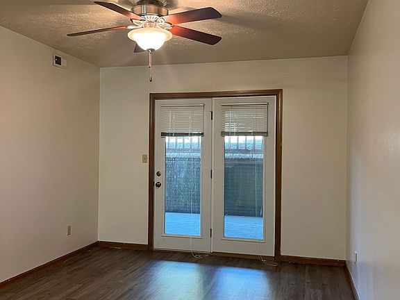 3rd image of 400 S Grant St #247