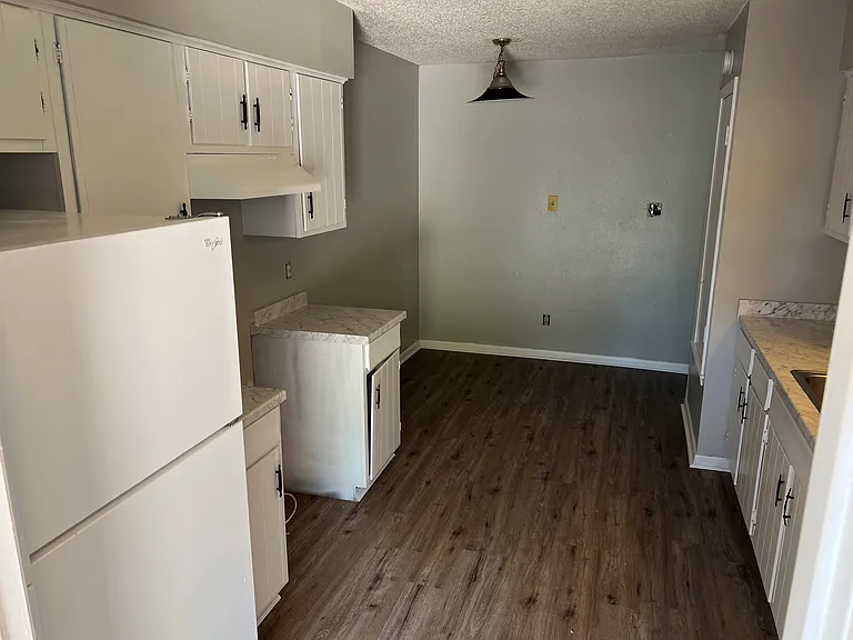 3161 Glenda Ave #202 — Photo 5