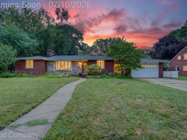 1609 W Twelve Mile Rd, Royal Oak, MI 48073