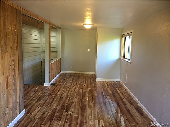 3rd image of 14424 46th Ave S