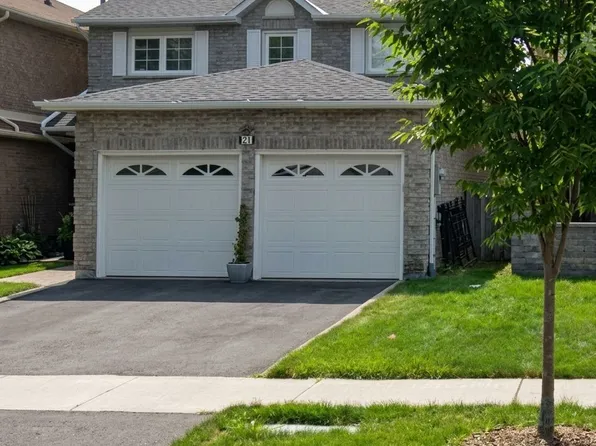 21 Halfmoon Sq, Toronto, ON M1C 3V4
