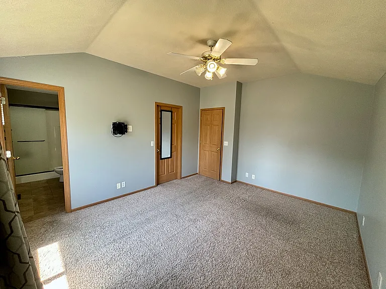11601 Monroe St — Photo 7