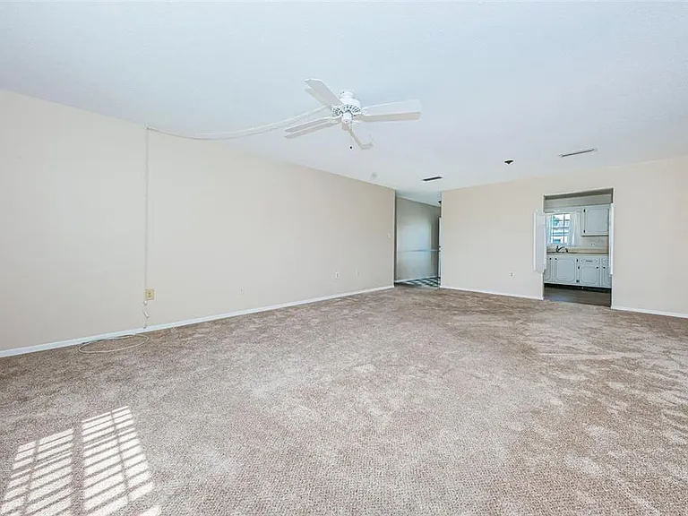 1706 Belleair Forest Dr #322 — Photo 11