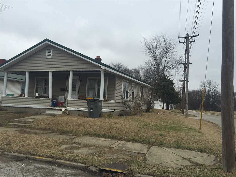 2nd image of 1032 Dubois St