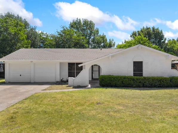 2020 Fordham Ln, Denton, TX 76201