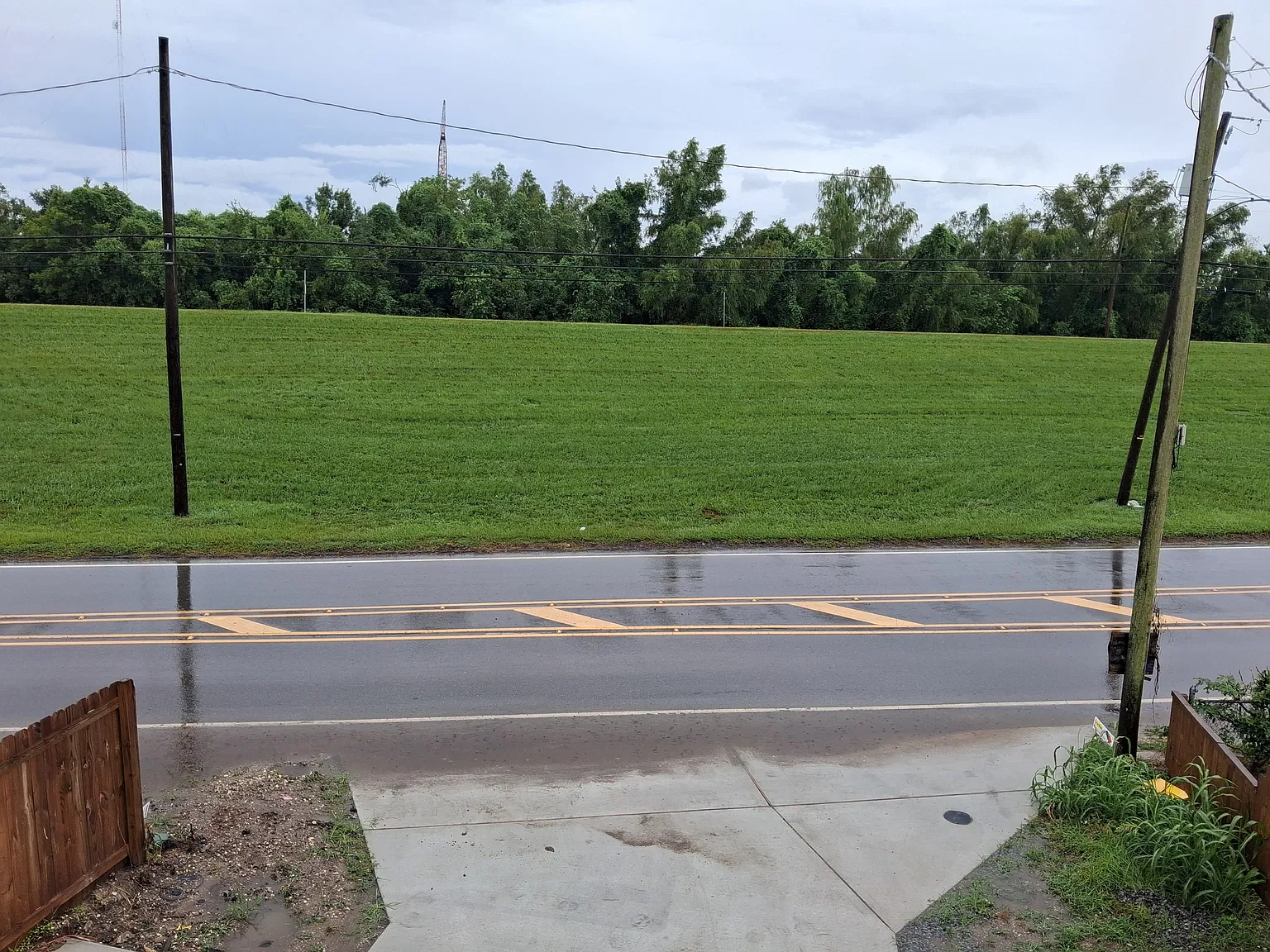 3 bed, 1300 sqft, $2,500 — Photo 3