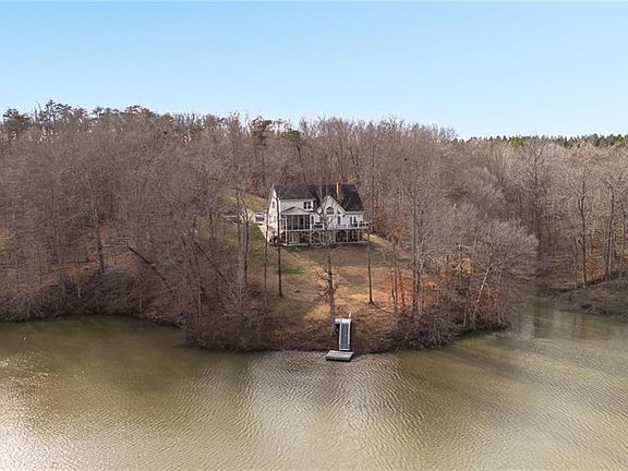 2nd image of 650 Beaver Lodge Cir