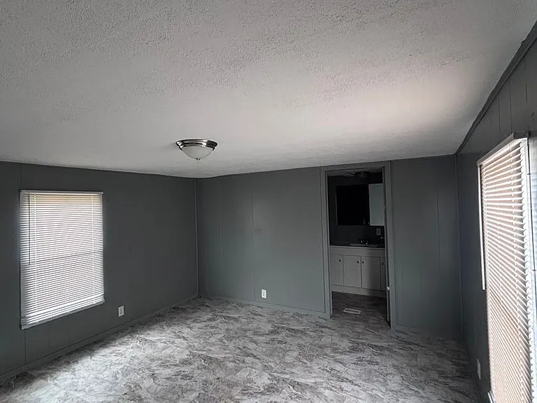 60 Miller Loop Rd — Photo 5
