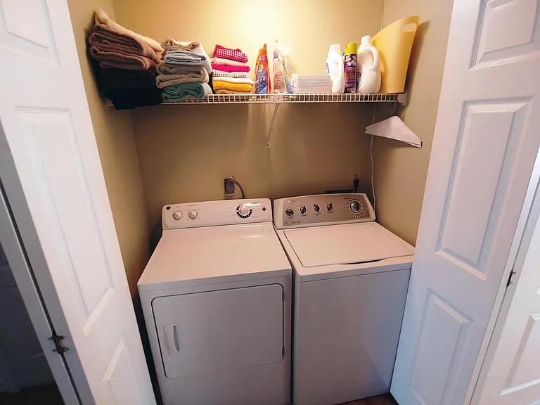 8013 Merry Oaks Ct — Photo 24