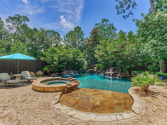 2nd image of 66 S Player Manor Cir
