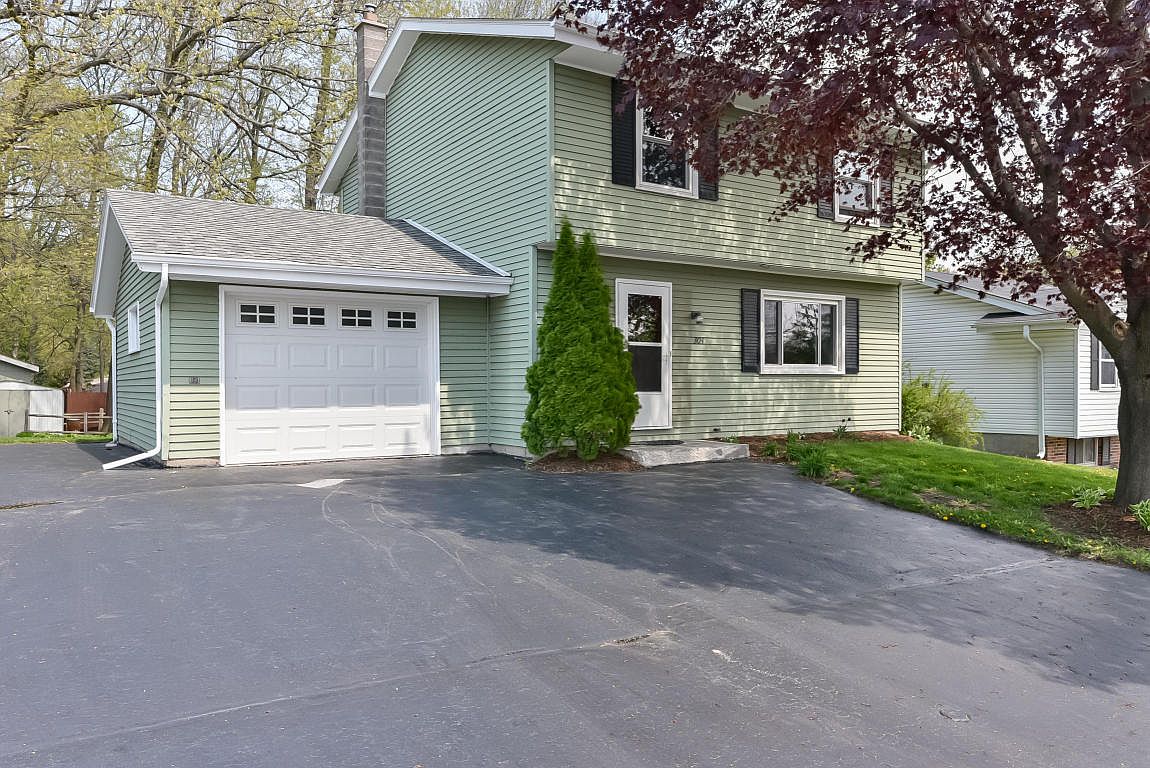 304 Elm Ave, Slinger, WI 53086 Zillow