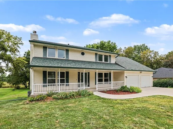 13835 Woodmont Ave, Bonner Springs, KS 66012