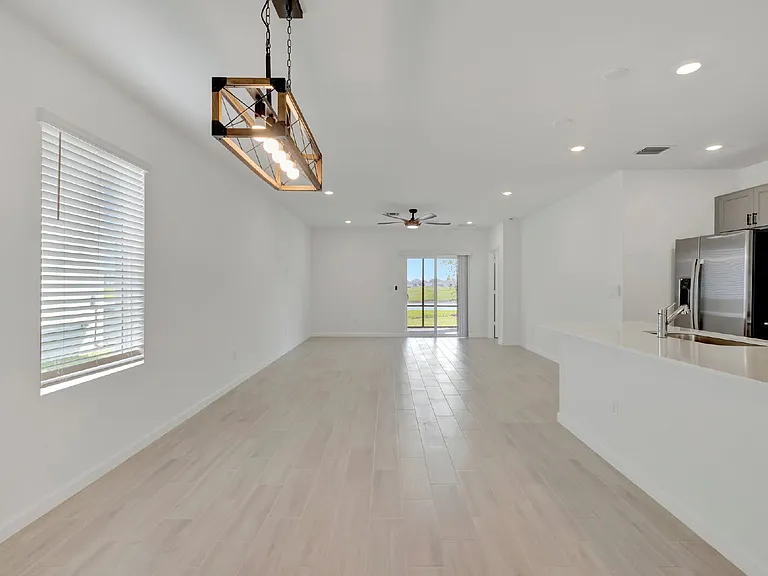 11172 NW Middle Stream Dr — Photo 6