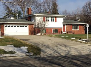 9180 Steep Hollow Dr, White Lake, MI
