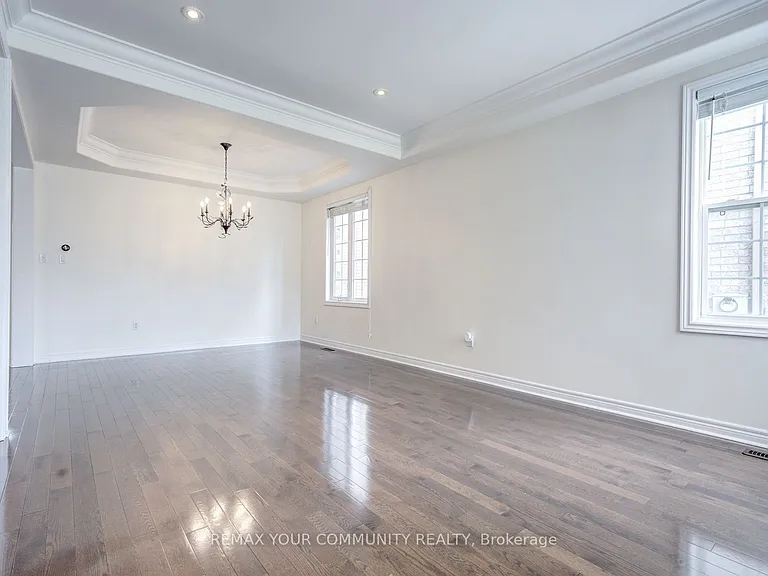 230 Humberland Dr — Photo 17