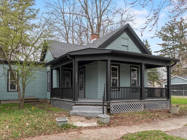 1233 Wefel St, Fort Wayne, IN 46808