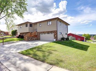 3601 Crown Ct, Rapid City, SD 57702