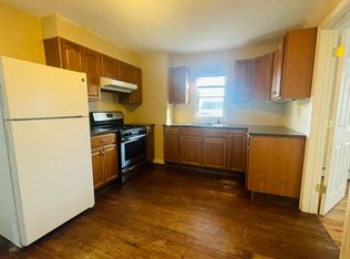 96 Lincoln Ave FLOOR 2, Riverside, RI 02915