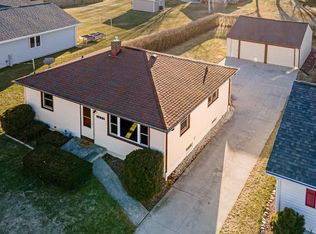 1622 Iris Dr, Manitowoc, WI 54220