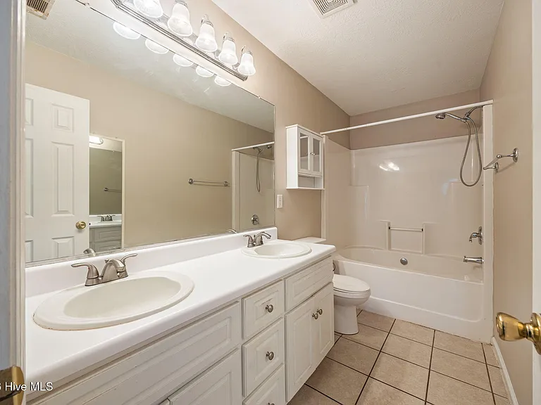 435 Northrop Pl — Photo 25