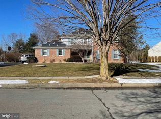 27 Amherst Way, Princeton Junction, NJ 08550