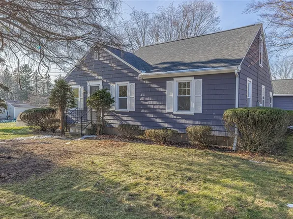 1505 Creek St, Rochester, NY 14625