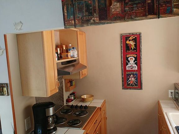 Kitchen counter