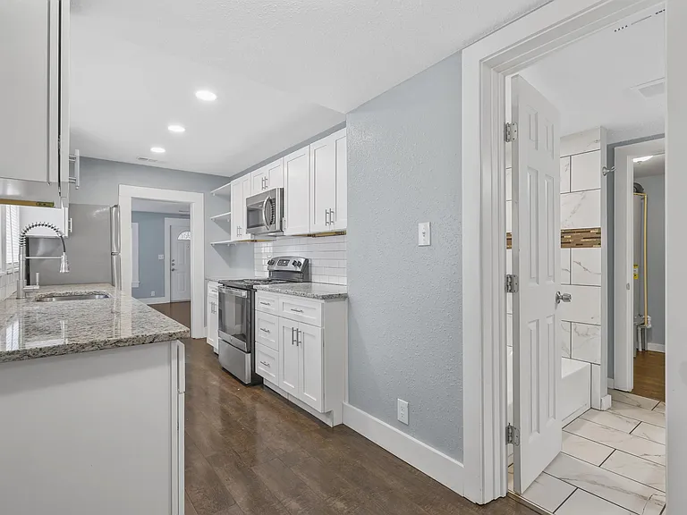 207 W Heard St — Photo 14