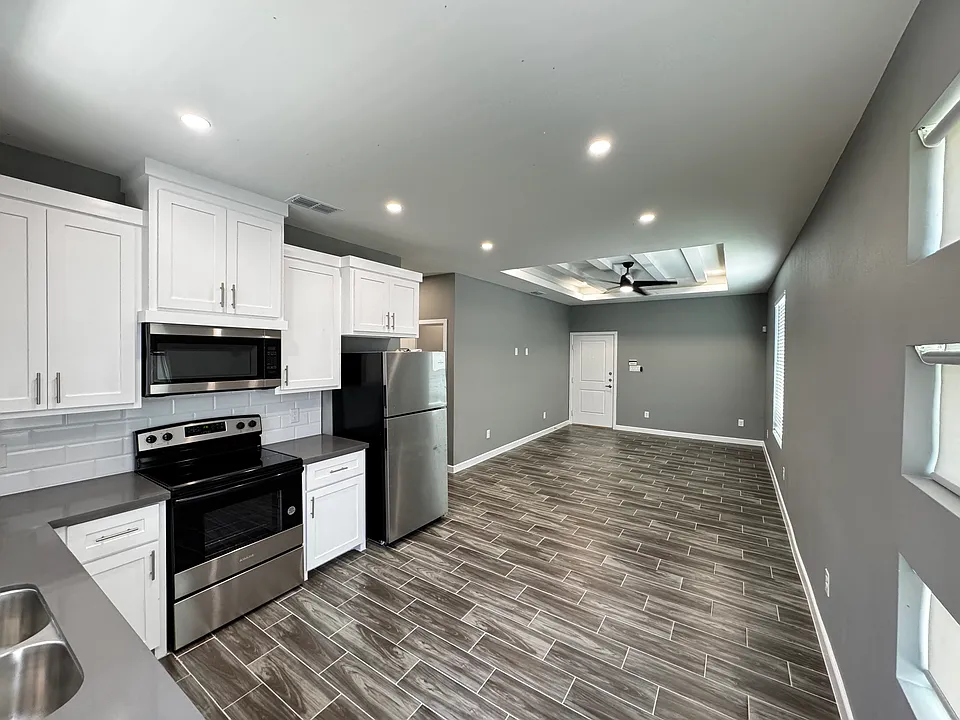3704 Ventura Ave #3