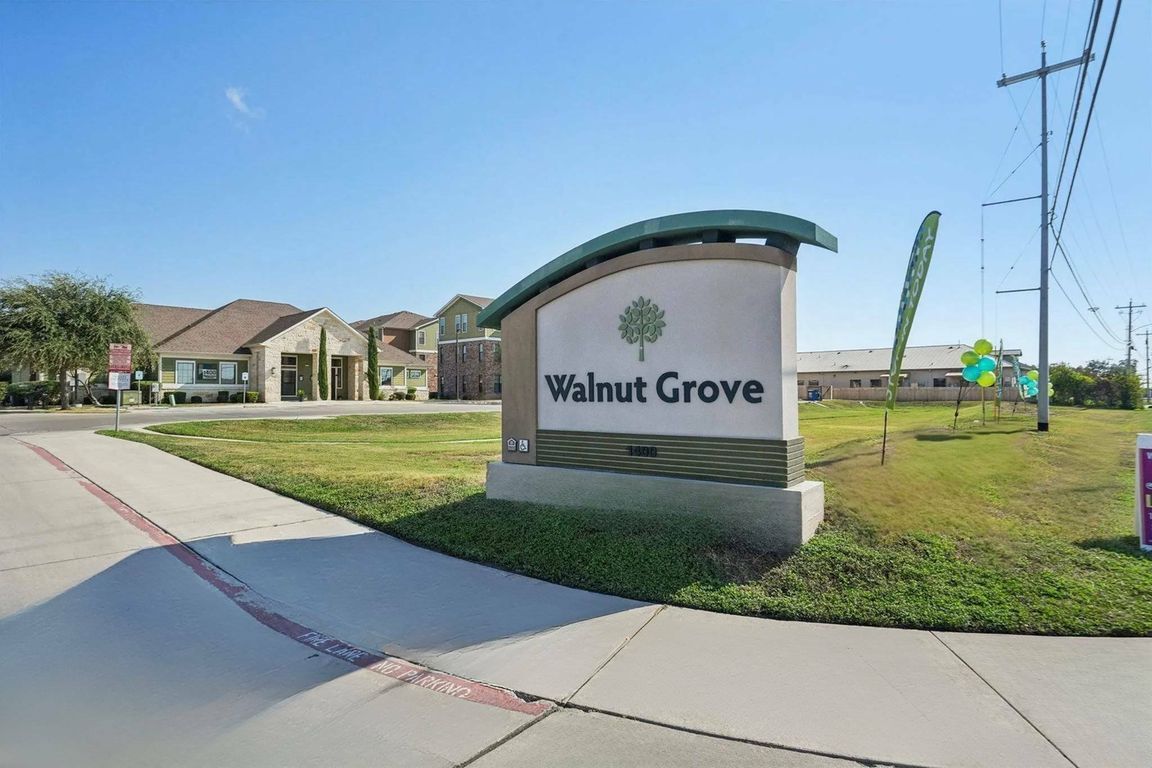 Walnut sign