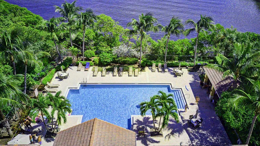 2 bed, 1004 sqft, $3,000 — Photo 3