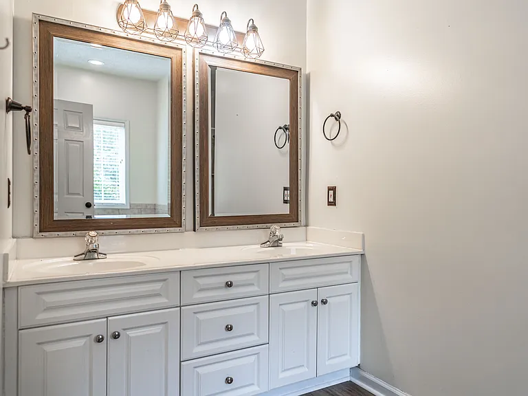 1110 Devonshire Trl — Photo 12
