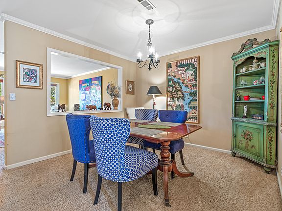 4th image of 493 Lori Ln