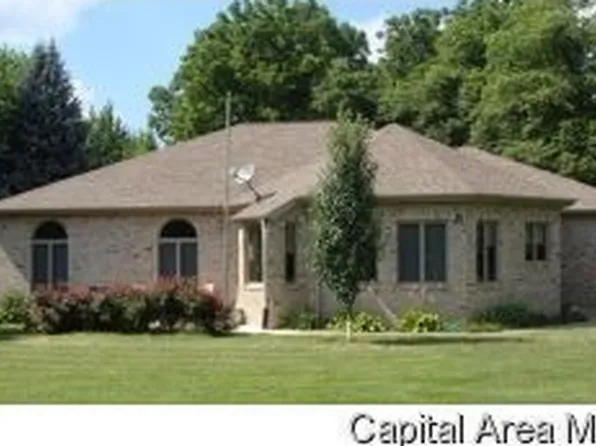 1820 W Lafayette Ave, Jacksonville, IL 62650
