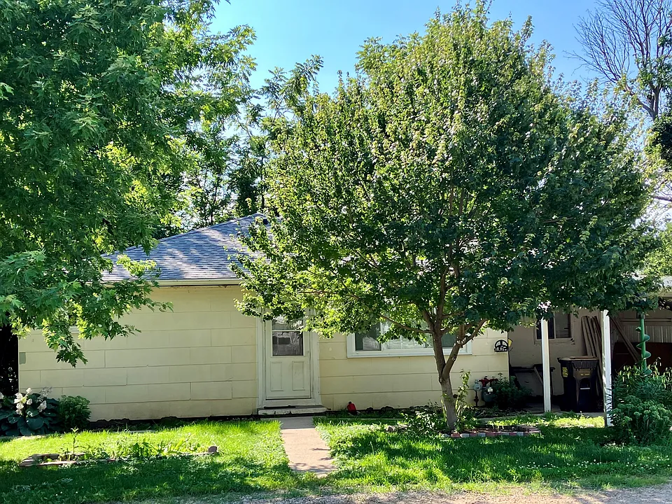 513 E Main St