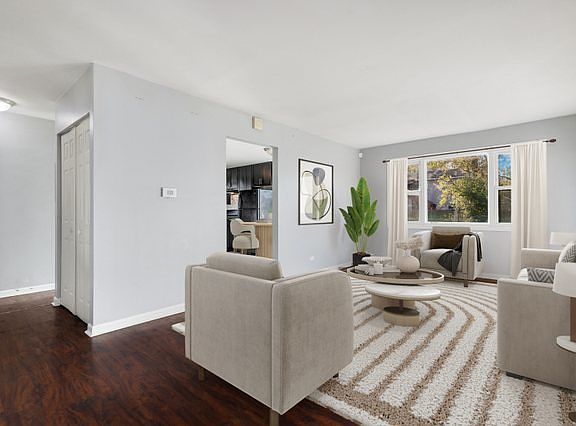 2nd image of 17708 Country Club Ln
