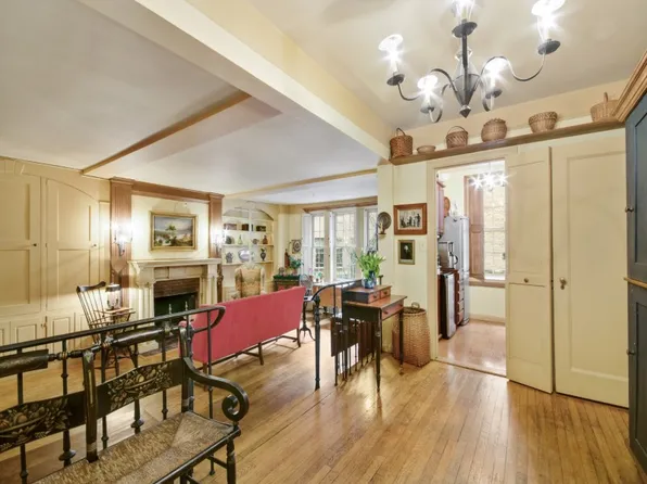 302 West 12th Street image 1 of 11