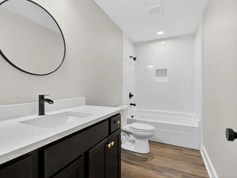 115 Mitchell Street — Photo 14