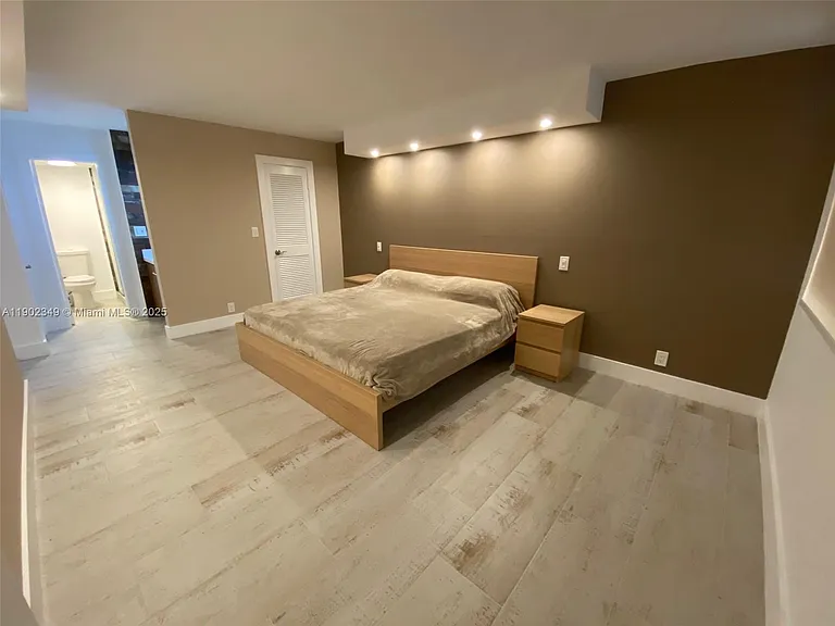 3161 S Ocean Dr #1210 — Photo 6