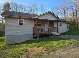 130 Mason Ln, Nimitz, WV 25978