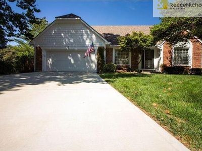 7928 Haskins St, Lenexa, KS, 66215