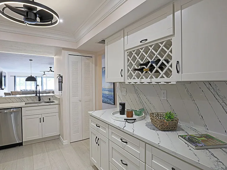 11921 Seabreeze Cove Ln — Photo 6