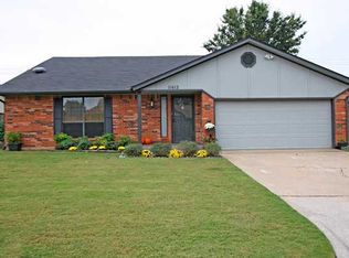 11612 SW 7th St, Yukon, OK 73099
