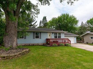 420 W Lincoln Dr, Deforest, WI 53532
