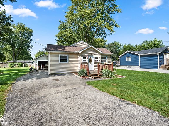 3rd image of 403 8th St