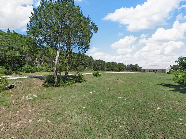 1571 Highland Park Way — Photo 3