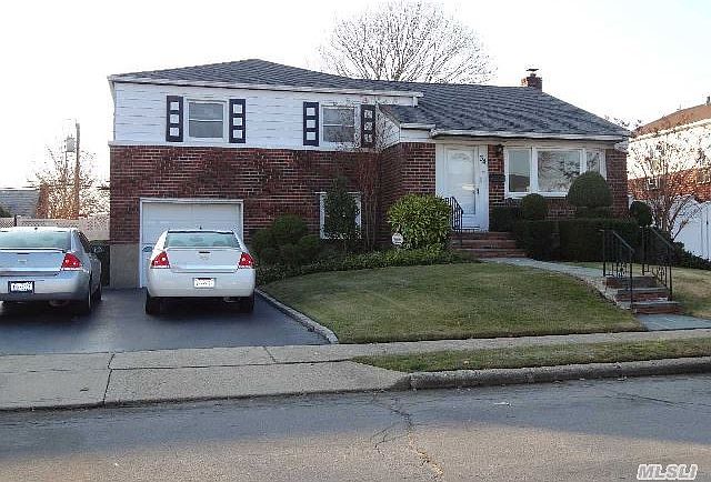 1st image of 34 Forest Dr